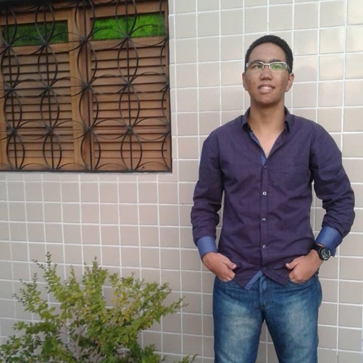 Olá, Sou
 de João Pessoa,católico,14 anos,chicleteiro,bellzeiro, flamenguista, Facebook :: 
Edjaime Lucas whats : 83 8872-0348 ,faço o 9º ano ,sigam-me!