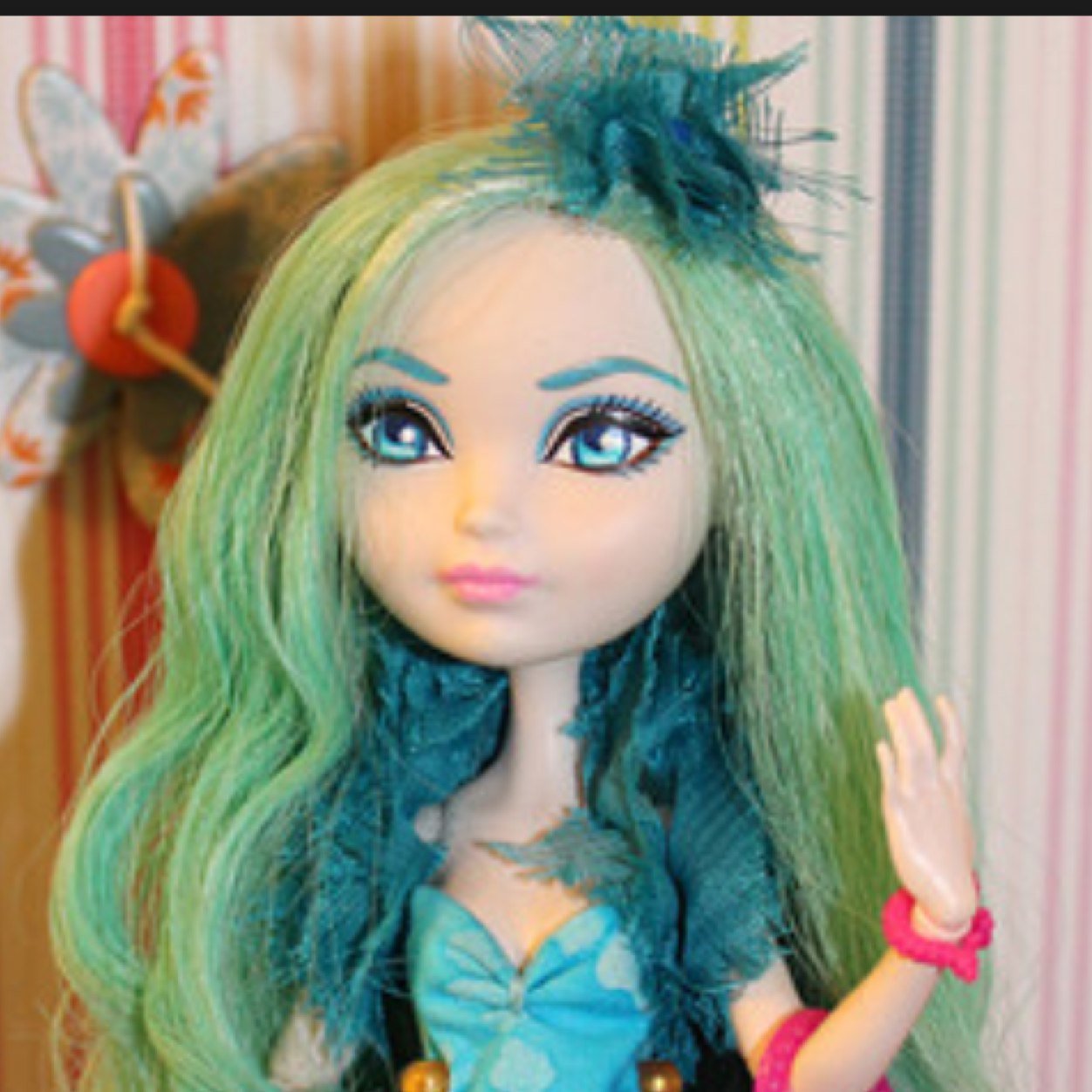 TamilaEAH's profile picture. Im Tamila daughter of Pascal in Rapunzel's story im destined to be Holly's BFFA! #Single #Royal follow me I follow back I can turn into a Chemeleon