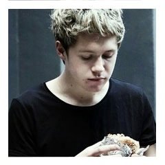 FREE FOLLOW FROM @twerkteamhoran GO FOLLOW HER IN RETURN