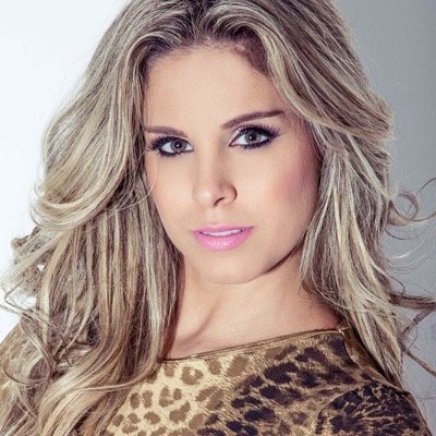 Bailarina do Faustão! Campea da Dança dos Famosos 2012 ao lado de Rodrigo Simas. Professora na Dança dos Famosos 2014 do ator Marcello Melo Junior