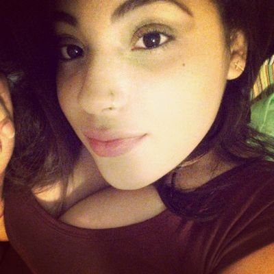16 , Single . Follow me & i'll follow back ♡ IG : biitch_420