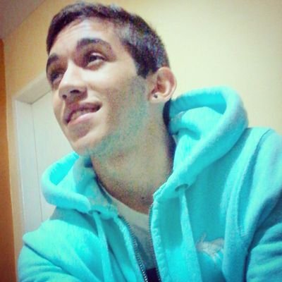 Tudo posso naquele que me fortalece , basta só confiar ♪ http://t.co/8439a5rowc…  Instragam : ricardoroch1