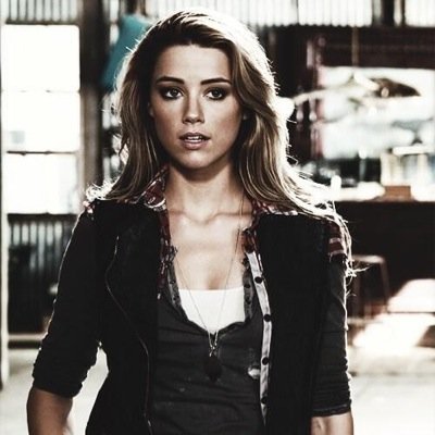 Hunter. Blogger. Lore Enthusiast. I'm here to help those who can not help themselves. We play by my rules. [ MV x BI x OC x Fandom-Flexible ]