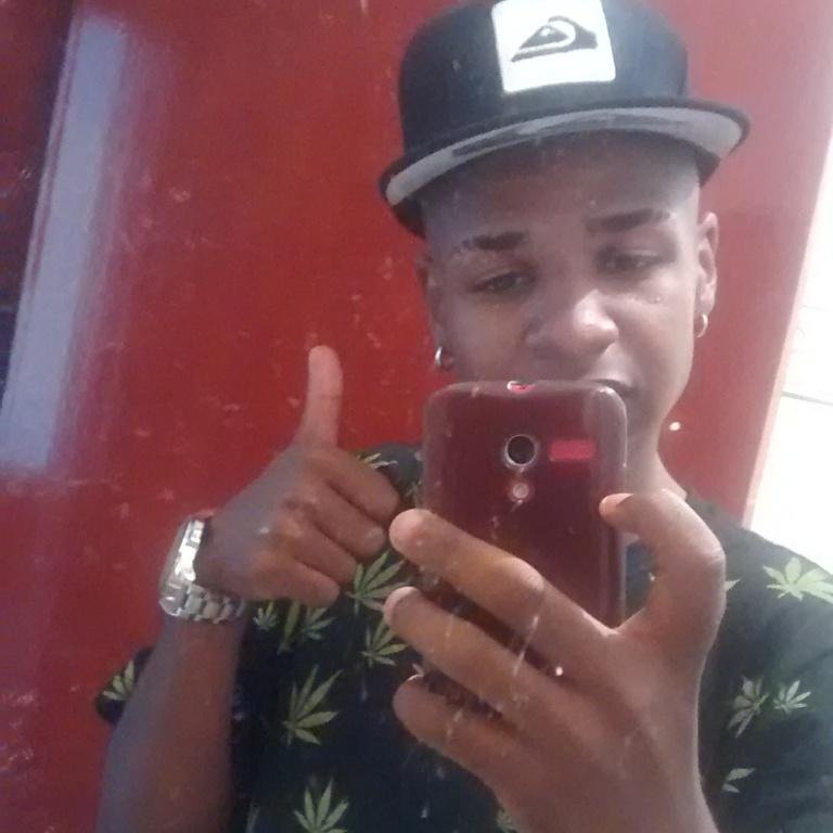 Fé Noo Paai Quee O Inimigoo Caai :)