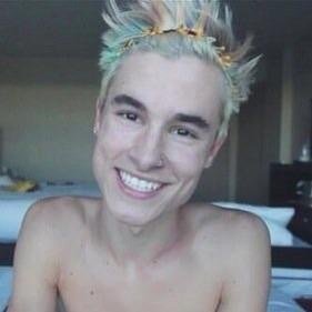 free follow from @bleepingjc [ifb fan acc]