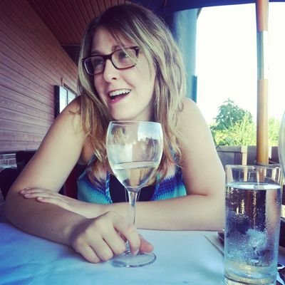 J'adore; un restau terrasse, du bon vin, les animaux, le sport, le Québec et la campagne.