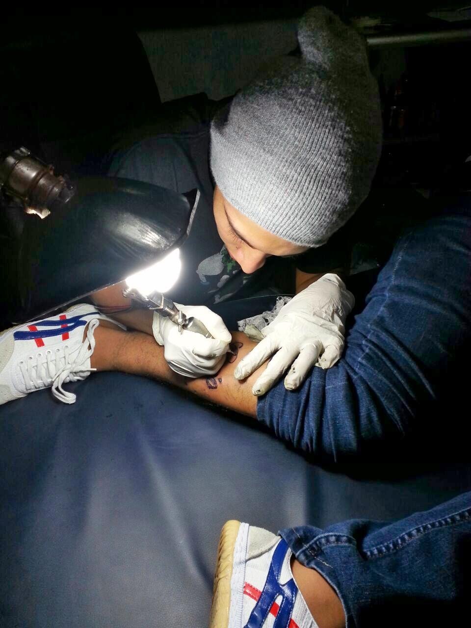 tete_v59's profile picture. HIP HOP LOVE el carter jr @TRUKFIT