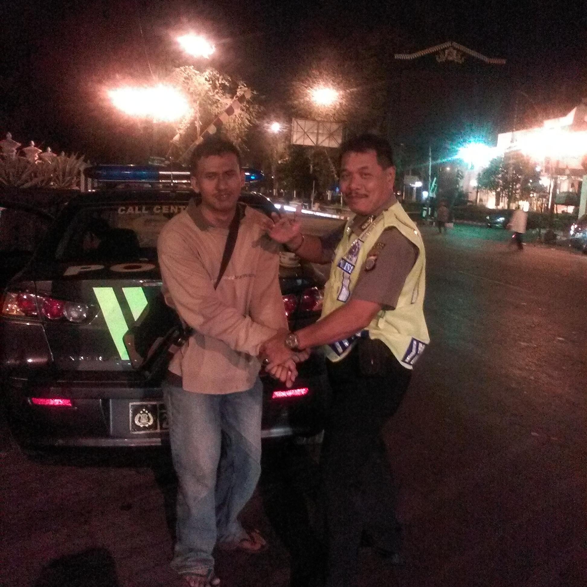 metalika jowo bro... sing penting hepi