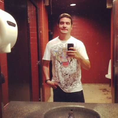 Capitan_Pijama's profile picture. Dancing with myself