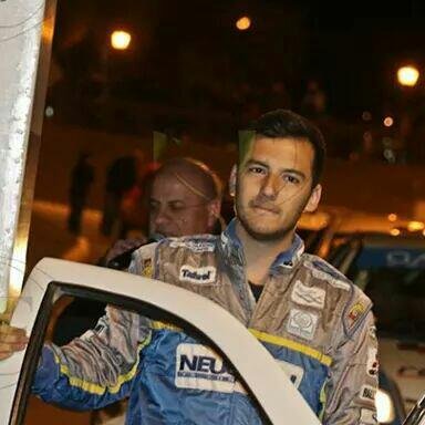 Estudiante de ciencias económicas y futuro navegante de rally
