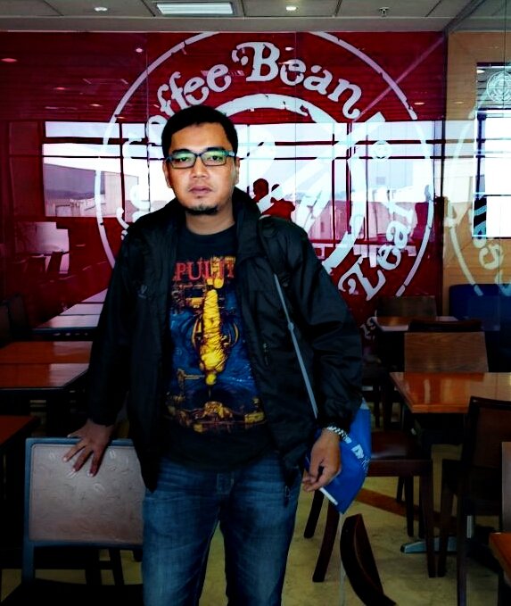 MarComm-PR Specialist/ahli perdobossan; ordinary Indonesian man  #alwayspositive