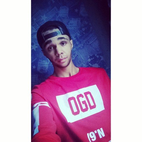 Insta : AkaiDees1