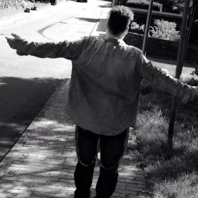 VerfickterPirat's profile picture. Meine Verlobte @tinahkl❤️❤️❤️die tollste frau die es auf dieser welt gibt 
so heiss so sexy so wow 
und ich bin ich 
bin nicht weird bin ne special edition