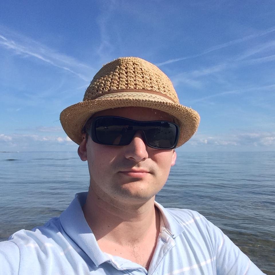 Geek & armchair sports fan. Living, breathing, human. Passionate about Unified Communications #UCaaS #FuzeLife @Fuze