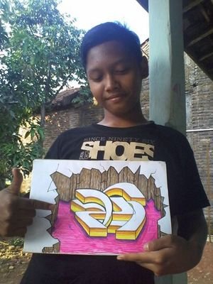 TTL : Batang,21 Juli 2000     .     pin bb : 7FBBEC04