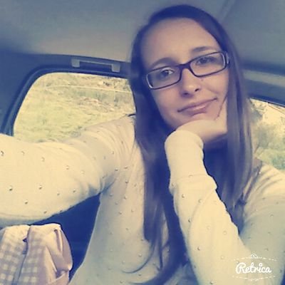 Sndrfrrr's profile picture. Todo pierde sentido
Y es mejor el vacío que el olvido