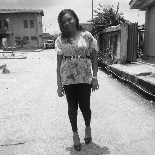 I'm a down-to-earth babe and always on point...... i am a fun-loving person who loves meeting people,#ilovemusic