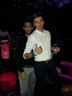 25. Joven Emprendedor / Marketing en @penguins_mafia / Freak en @GamersFurious