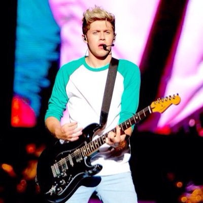 follow @90NiallJ (:❤️