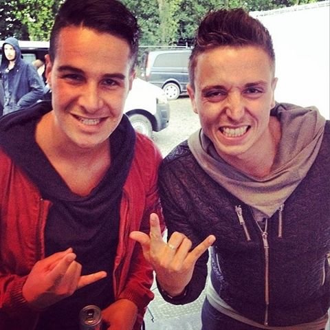 18. MUSLIM GIRL ☺ | IT'S ALL ABOUT FOOTBALL/ERS & DEEJAYS \☺/ | I LOVE THOM & IDIR aka BLASTERJAXX!!!!!! ♥ | 26/12/13 :') | #TEAMNETHERLANDS&GERMANY ♡