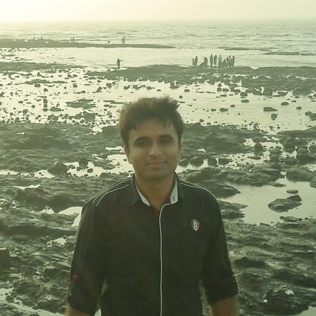 Proud Indian🇮🇳, foodie🍱, offshorewale🦈⛵️🛢. learner 📚📸💹