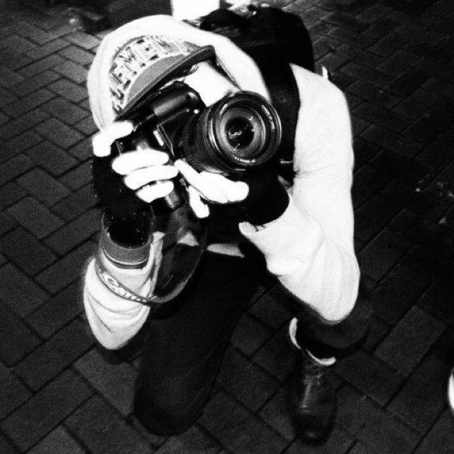 Suits, fashion, styling. Basketball 🏀. Photography 📷. 
Love my family, love my friends, love my baby girl...love my life :)