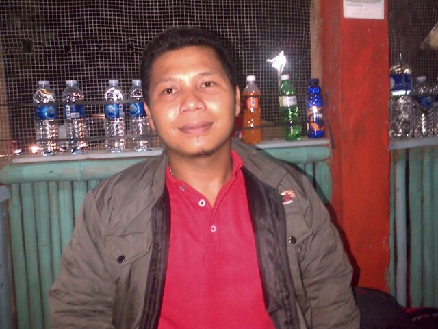 {«~aKu buKanLah oRang yAng baiK..taPi akU aKan beRusHa meNjaDi oRanG yaNg leBiH baiK...~»}