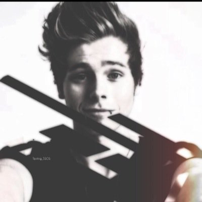 asfhemmings's profile picture. • daily dms to 5/4 @5soshelpdaily_  •