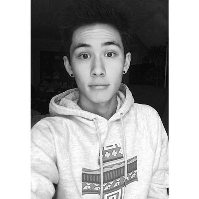 since i gave u a free follow pleae rt the link below and tag carter... i