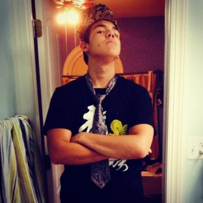 pingtung1214's profile picture. Unlock your potential by flooding your mind with desires;