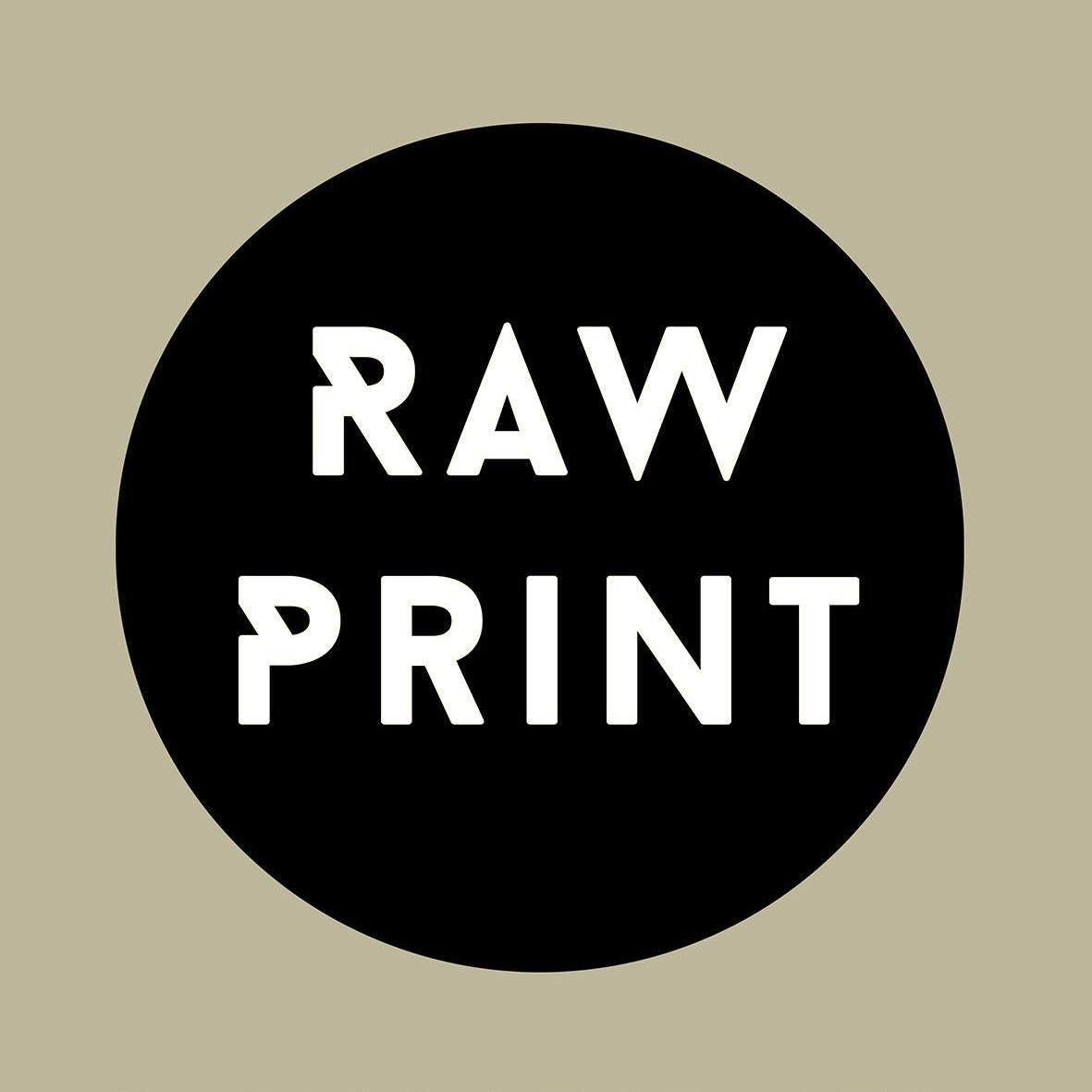 RAW print celebrates the exciting and dynamic nature of magazine making. Contact: rawprint2014@gmail.com
