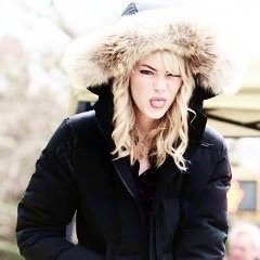 autopsyofautumn's profile picture. autumn | hufflepuff | sixth year | don't you ever wonder how we survive?