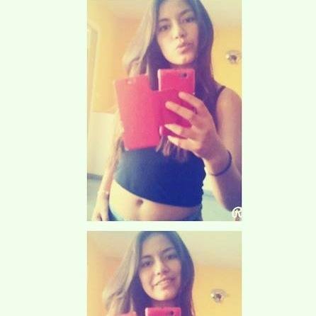 mi sonrisa es infinita nadie me la podra quitar  http://t.co/mZHUAX6ep1 mi ask