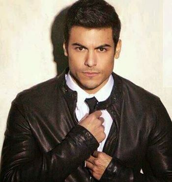 #FVR Somos un club de fans oficial que apoya el talento de @_CarlosRivera! En busca de #Riveritas! Tenemos una sede cerca de ti! #CoordinaciónPuebla.