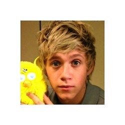 GREENBEANSNlALL's profile picture. FREE FOLLOW FROM @UNITEDHES PLEASE GO AND FOLLOW HER!