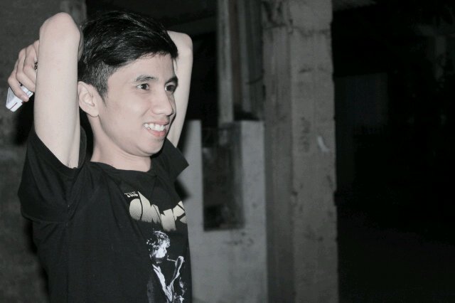 Saya cuma seorang anak muda biasa,yang berusaha untuk sukses || wish my luck all ;) || keep smile and keep spirit :)