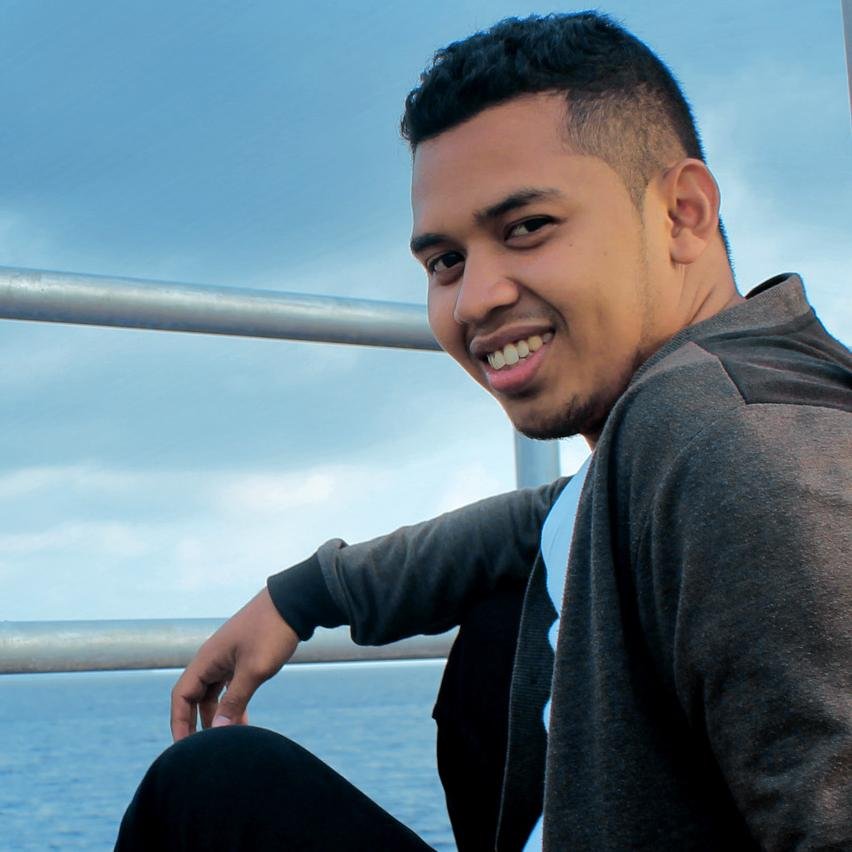 Penggemar Musik HipHop, Hoby buat Lagu, Masih Sibuk Kuliah, Lajang