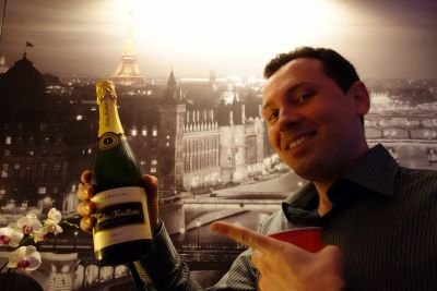 BacchusFR's profile picture. Vous pouvez utiliser mon lien de parrainage pour bénéficier d'une Supercharge gratuite de 1 500 km sur une Tesla neuve : https://t.co/LhASjgf1Go