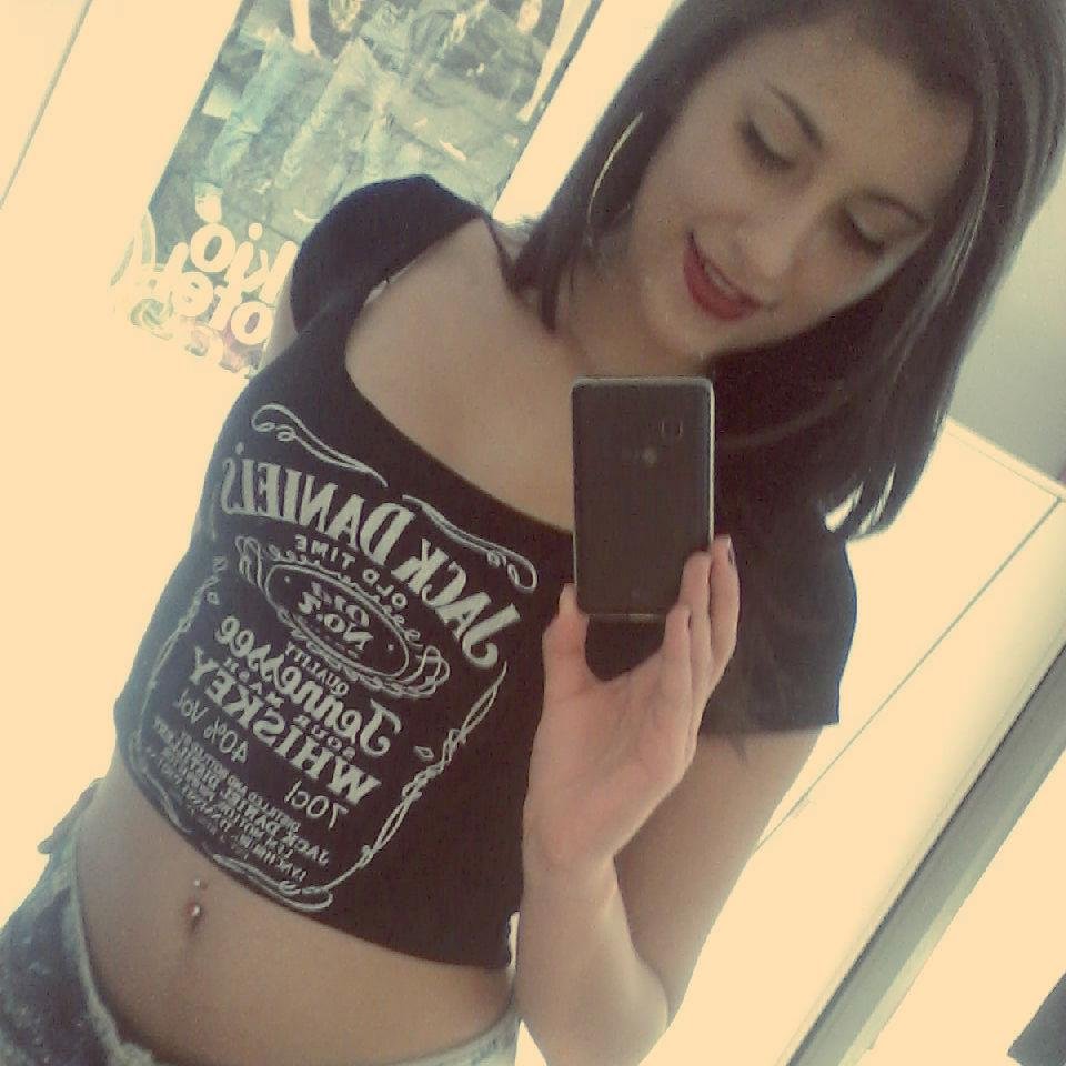 “Descubra a verdade lá fora. Eu nunca disse para serem como eu, sempre digo seja você mesmo e faça a diferença.”
―Marilyn Manson ♥