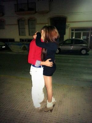 Aveces es bueno dejar ir para saber que necesita volver.     Mi todo ante todos.                          AlejandroAlonsoNavarro.            Lopez Fernandez.