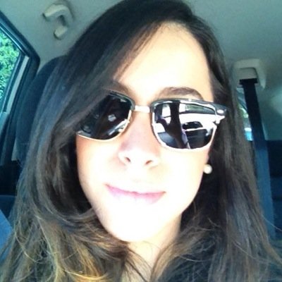 Um doce, mas disfarça bem.
Viciada em make up, vida saudável, seriados e em amigos virtuais.
Advogada (contencioso estratégico, saneamento básico e regulação)