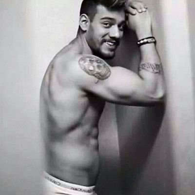 Teu sorriso é o que me guia tua voz e que me acalma...♥
INSTAGRAM-@lucas_mozao_sj