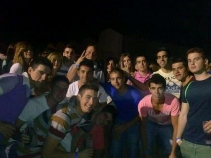 moteño a mucha honrra!! me gusta salir de fiesta con mi gente y pasarlo bien!!