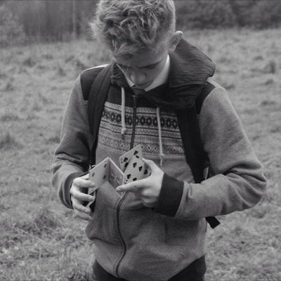 GRoundhill's profile picture. I'm a magician from United Kingdom, Kent. Please give me a follow if you like my page.