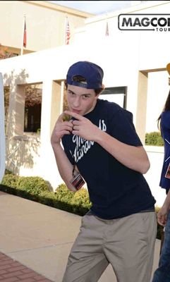 shawn's a hoe