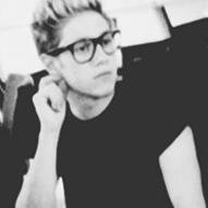 GO FOLLOW @DerbyWithNiall_ because she's awesome and gave you this amazing follow so you should go follow her! It only takes a second! :)