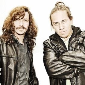 Twitter creado para apoyar a nuestra banda favorita
MIZARD BROS.
Puedes seguirlos en  @mizardbros