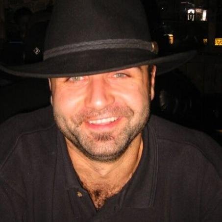 villiam27's profile picture. 