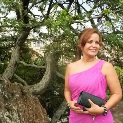 Coordina la recuperación del Parque de los Poetas.Dirige Casa de Poesía Cali. Editora de la Antología :El Parque de los Poetas. Directora del programa de TV