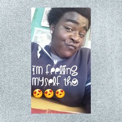 living day by day shit i think im living as a king look at my background